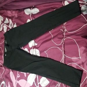 Celebrity Pink pull on legging style pants